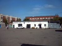 Omsk, Gusarov st, 房屋 33 к.2. 车库（停车场）