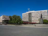 Orenburg, Правительство  Оренбургской области, 9th Yanvarya st, house 64