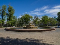 Orenburg, fountain в сквере у Дома Советов9th Yanvarya st, fountain в сквере у Дома Советов