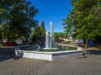 Оренбург, Парковый проспект. фонтан в парке "Тополя"