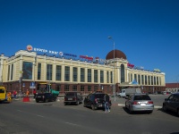 , Komsomolskaya st, house 81. shopping center