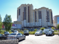 Perm, Dokuchaev st, house 42. Apartment house