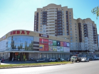 Perm, shopping center Времена года, Dokuchaev st, house 42Б