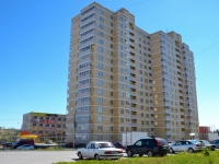 Perm, Dokuchaev st, house 52. Apartment house