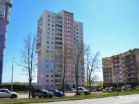 Perm, st Kirovogradskaya, house 32. Apartment house