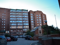 Perm, Petropavlovskaya st, house 19. Apartment house