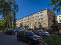 Perm, st Petropavlovskaya, house 37. Apartment house