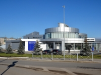 彼尔姆市, 汽车销售中心 "Volvo", Kosmonavtov road, 房屋 332А