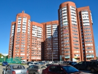 彼尔姆市, Novosibirskaya st, 房屋 13. 公寓楼