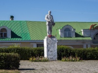 , st Sovetskaya. monument