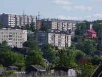 Соликамск, улица Набережная, дом 136. многоквартирный дом