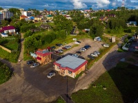 Solikamsk, Kaliynaya , 房屋 123А. 车库（停车场）