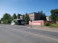Соликамск, улица Молодёжная, дом 27. многоквартирный дом