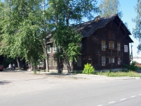 Solikamsk, Dobrolyubov st, house 38. Apartment house