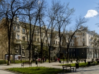 , Oktyabrsky avenue, house 16. Apartment house