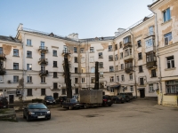, Oktyabrsky avenue, house 16. Apartment house