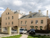 , Oktyabrsky avenue, house 22. Apartment house