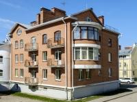 Псков, набережная Советская, дом 4. многоквартирный дом