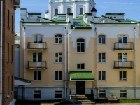 , Sovetskaya embankment, house 5. Apartment house