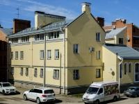 Псков, набережная Советская, дом 6. многоквартирный дом