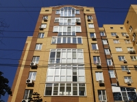 顿河畔罗斯托夫市, Maksim Gorky st, 房屋 123. 公寓楼
