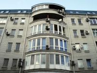 顿河畔罗斯托夫市, Dolomanovsky alley, 房屋 8. 公寓楼