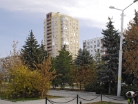 Rostov-on-Don, Komarov blvd, house 9 к.4. Apartment house