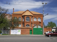 Rostov-on-Don, Stachki avenue, house 164. Private house