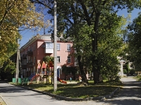 顿河畔罗斯托夫市, Novorossiyskiy alley, 房屋 2. 公寓楼