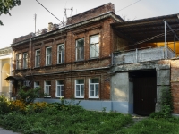 Таганрог, улица Чехова, дом 117. жилой дом с магазином