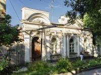 Таганрог, улица Чехова, дом 125. индивидуальный дом