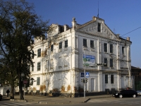 Азов, Зои Космодемьянской проспект, дом 64. многофункциональное здание