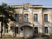 Азов, Красноармейский переулок, дом 88. многоквартирный дом
