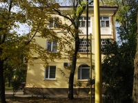 Азов, Красноармейский переулок, дом 98. многоквартирный дом