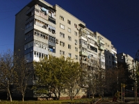Азов, улица Толстого, дом 56. многоквартирный дом
