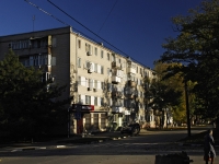 Азов, улица Толстого, дом 66. многоквартирный дом