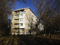 Azov, st Inzenskaya, house 11. Apartment house