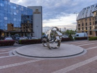 , st Vokzalnaya. sculpture