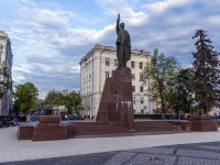 Рязань, улица Краснорядская. памятник В.И.Ленину
