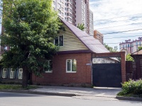 , st Chapaev, house 11. Private house
