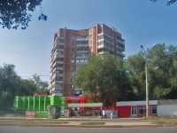 Samara, Pobedy st, house 8Г. Apartment house with a store on the ground-floor