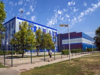 Samara, st Aerodromnaya, house 15. sport center