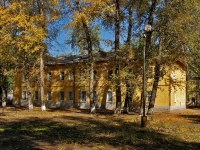 neighbour house: st. Svobody, house 152А. Apartment house