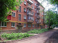 Samara, Revolyutsionnaya st, house 85. Apartment house