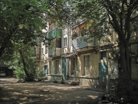 Samara, Revolyutsionnaya st, house 160. Apartment house with a store on the ground-floor