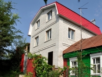 neighbour house: st. Engels, house 22. Private house