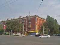 Самара, улица Александра Матросова, дом 9. жилой дом с магазином