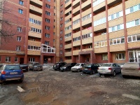 Samara, Leninskaya st, house 200. Apartment house