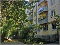 Samara, Nikolay Panov st, house 38. Apartment house