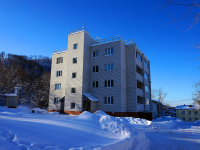 Zhigulevsk, Klubnaya (s.zolnoe) st, house 46. Apartment house